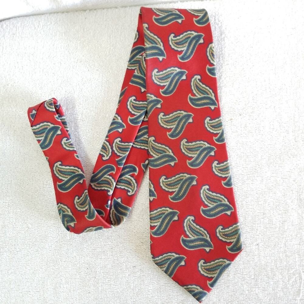 Egon Von Furstenberg silk paisley neck tie